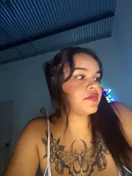 Snapshot of Bellota_22_Fuckme chatting on 11.21.25 Bellota 22 Fuckme online show from 11.21.25