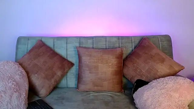 Snapshot of Katty_fox69 chatting on 12.01.25 Katty fox69 online show from 12.01.25