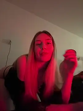 VeraSerephina online show from 03.16.25