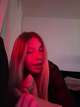 VeraSerephina online show from 03.17.25