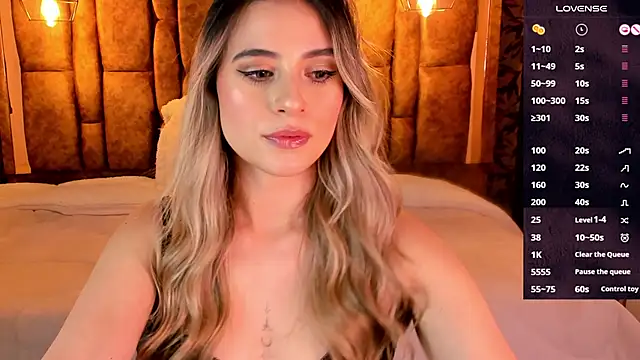 KiaraCarter online show from 10.23.25