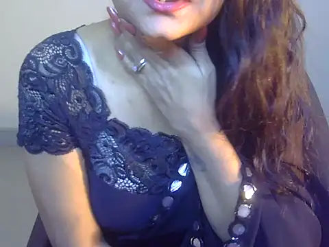 Lusty Wife1 online show from 12.22.24