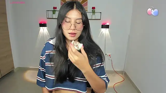 emily villamil online show from 03.19.26