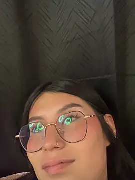 Snapshot of emily_villamil chatting on 06.02.26 emily villamil online show from 06.02.26