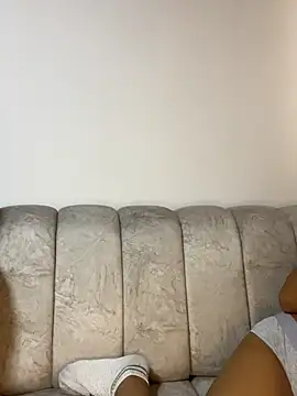 Snapshot of AgathaGeorgiou chatting on 09.11.25 AgathaGeorgiou online show from 09.11.25