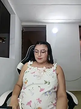 Snapshot of KathieBurning chatting on 01.07.26 KathieBurning online show from 01.07.26