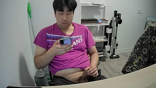 Snapshot of Koreanboy171 chatting on 06.21.26 Koreanboy171 online show from 06.21.26