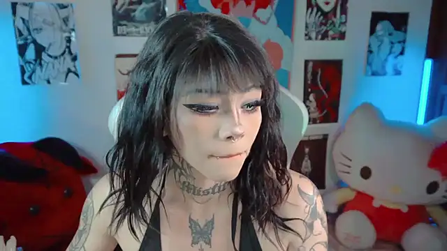 Deadly Doll online show from 09.27.25