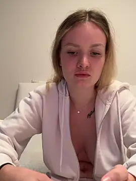 Snapshot of mariemelissah chatting on 02.22.25 mariemelissah online show from 02.22.25