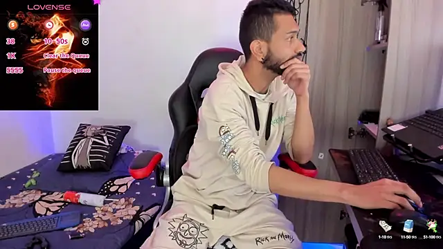 Aron Baylor online show from 10.23.25