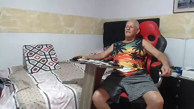 VALENTINO1983  online show from 10.20.25