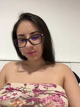 Snapshot of JenniferEdith chatting on 02.25.25 JenniferEdith online show from 02.25.25