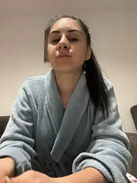 Snapshot of JenniferEdith chatting on 03.10.25 JenniferEdith online show from 03.10.25