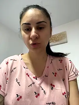 Snapshot of JenniferEdith chatting on 10.09.25 JenniferEdith online show from 10.09.25