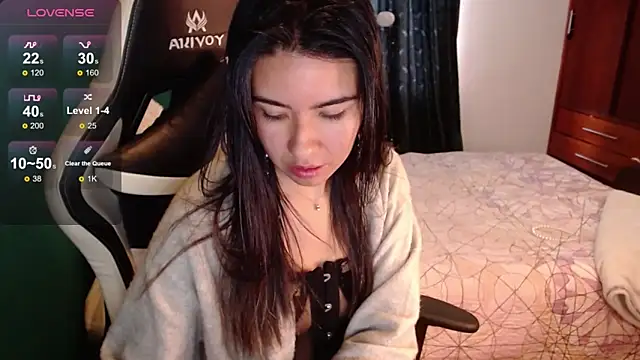 Snapshot of alice_middlee chatting on 06.12.26 alice middlee online show from 06.12.26