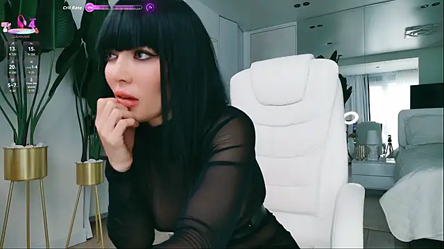 Snapshot of wowEva chatting on 09.13.25 wowEva online show from 09.13.25