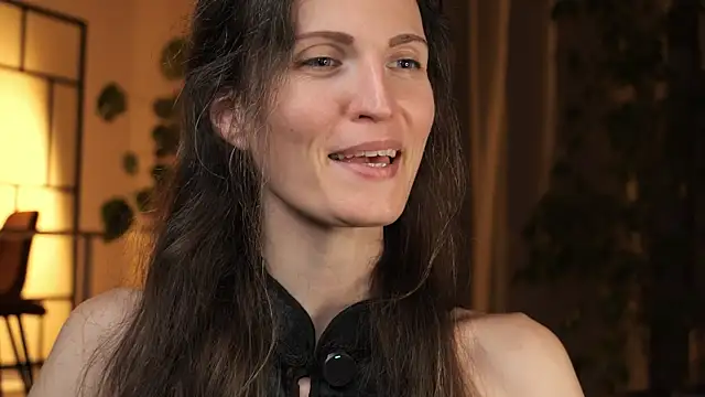 yulladao online show from 11.22.25