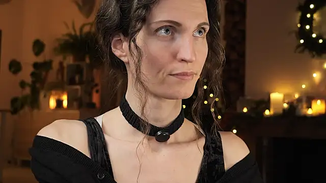 yulladao online show from 12.19.25