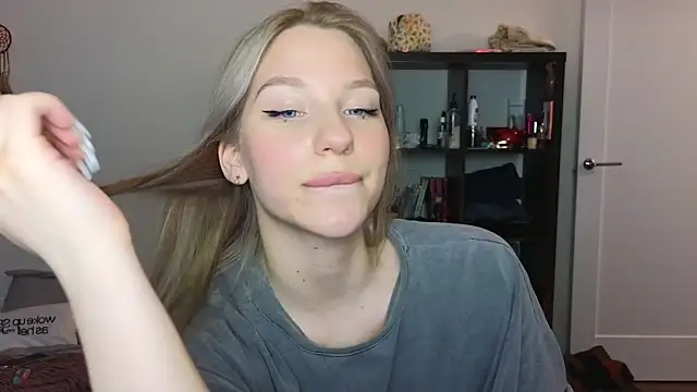 MiaKeler online show from 03.17.25