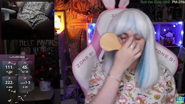 ShiroiFubuki online show from 12.12.24