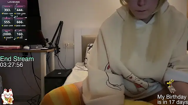 ShiroiFubuki online show from 02.05.26