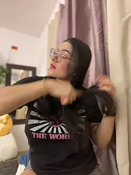 Lia flowers online show from 02.14.25