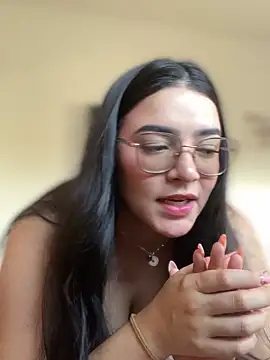 Lia flowers online show from 02.15.25