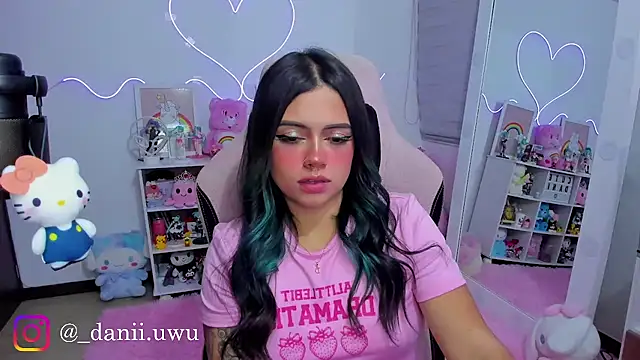 CuteDani  online show from 05.06.26