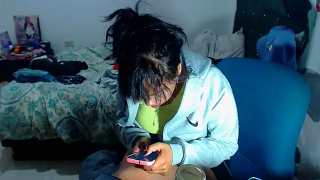 AmaraRoberts420 online show from 09.27.25