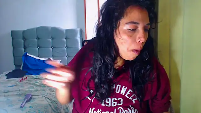 Snapshot of AmaraRoberts420 chatting on 01.11.26 AmaraRoberts420 online show from 01.11.26