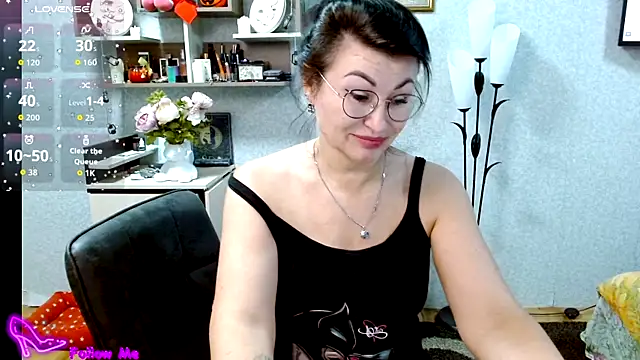 BeatriksS online show from 10.28.25