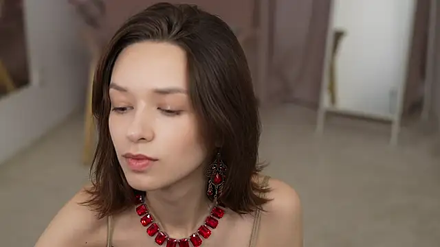 VivianLy  online show from 12.24.24