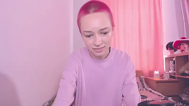 Snapshot of VivianLy_ chatting on 05.19.26 VivianLy online show from 05.19.26