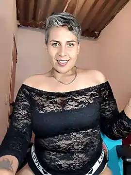 Snapshot of Yessi_rousse chatting on 04.27.26 Yessi rousse online show from 04.27.26