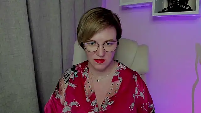 Snapshot of feliziaDesire chatting on 07.13.26 feliziaDesire online show from 07.13.26