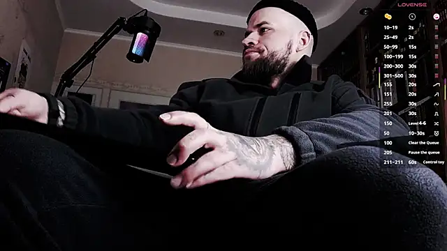 Snapshot of FindomJason chatting on 12.16.25 FindomJason online show from 12.16.25