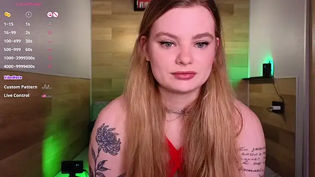 Snapshot of Hottie_Jane chatting on 01.26.25 Hottie Jane online show from 01.26.25