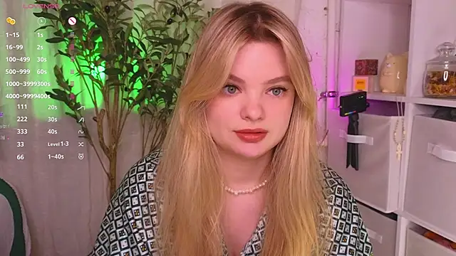 Snapshot of Hottie_Jane chatting on 03.09.25 Hottie Jane online show from 03.09.25