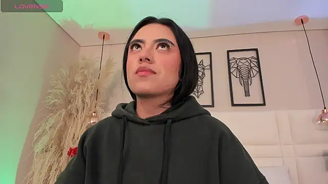 Rebeca jones online show from 10.28.25