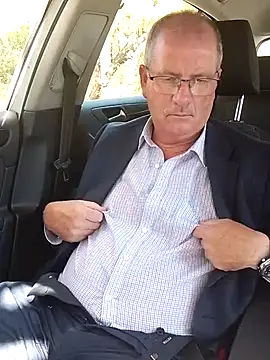 stiffandlubedxh online show from 03.05.25