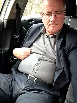 stiffandlubedxh online show from 09.08.25