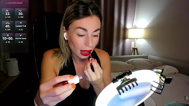 DannaEvan online show from 11.28.25