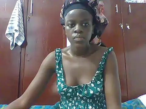 Snapshot of Sexy_Chocolate_Babe chatting on 12.03.24 Sexy Chocolate Babe online show from 12.03.24