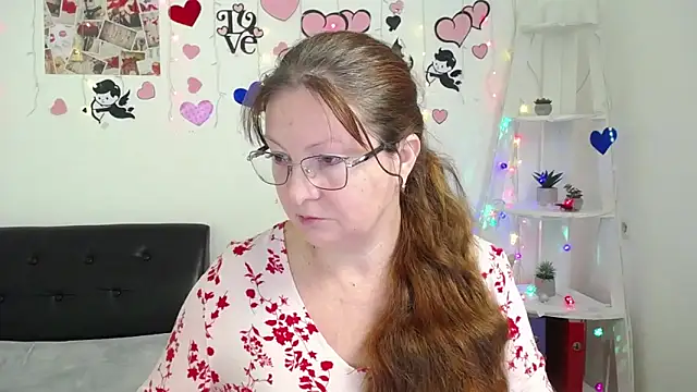 VanessaHotts online show from 01.28.25