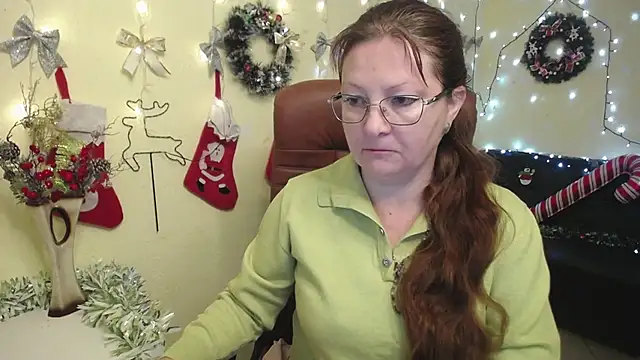 VanessaHotts online show from 12.05.25