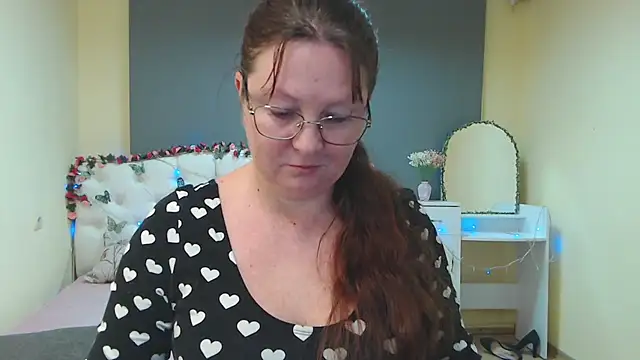 VanessaHotts online show from 02.28.26