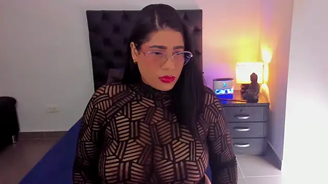 Snapshot of Jenny_Carters chatting on 10.27.25 Jenny Carters online show from 10.27.25