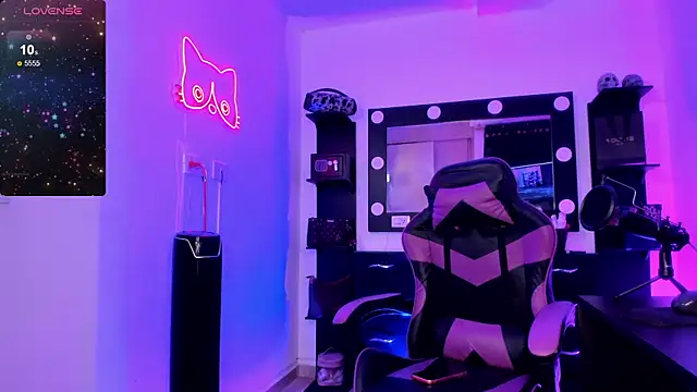 miss kitty online show from 03.31.26