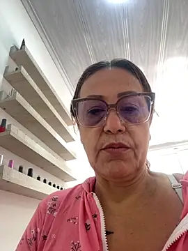 lonely shewolf online show from 10.24.25