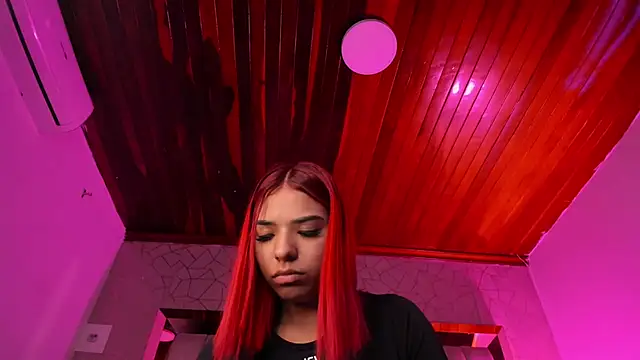 Emmily Savage online show from 11.10.25